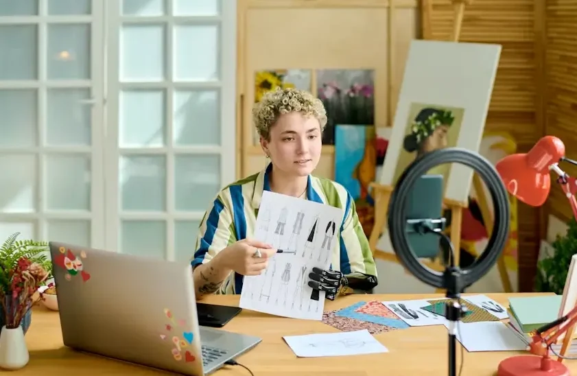 How to Build a Profitable Online Business From Scratch